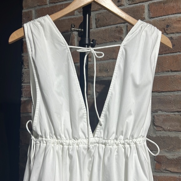 Abercrombie and Fitch white dress - Picture 16 of 16